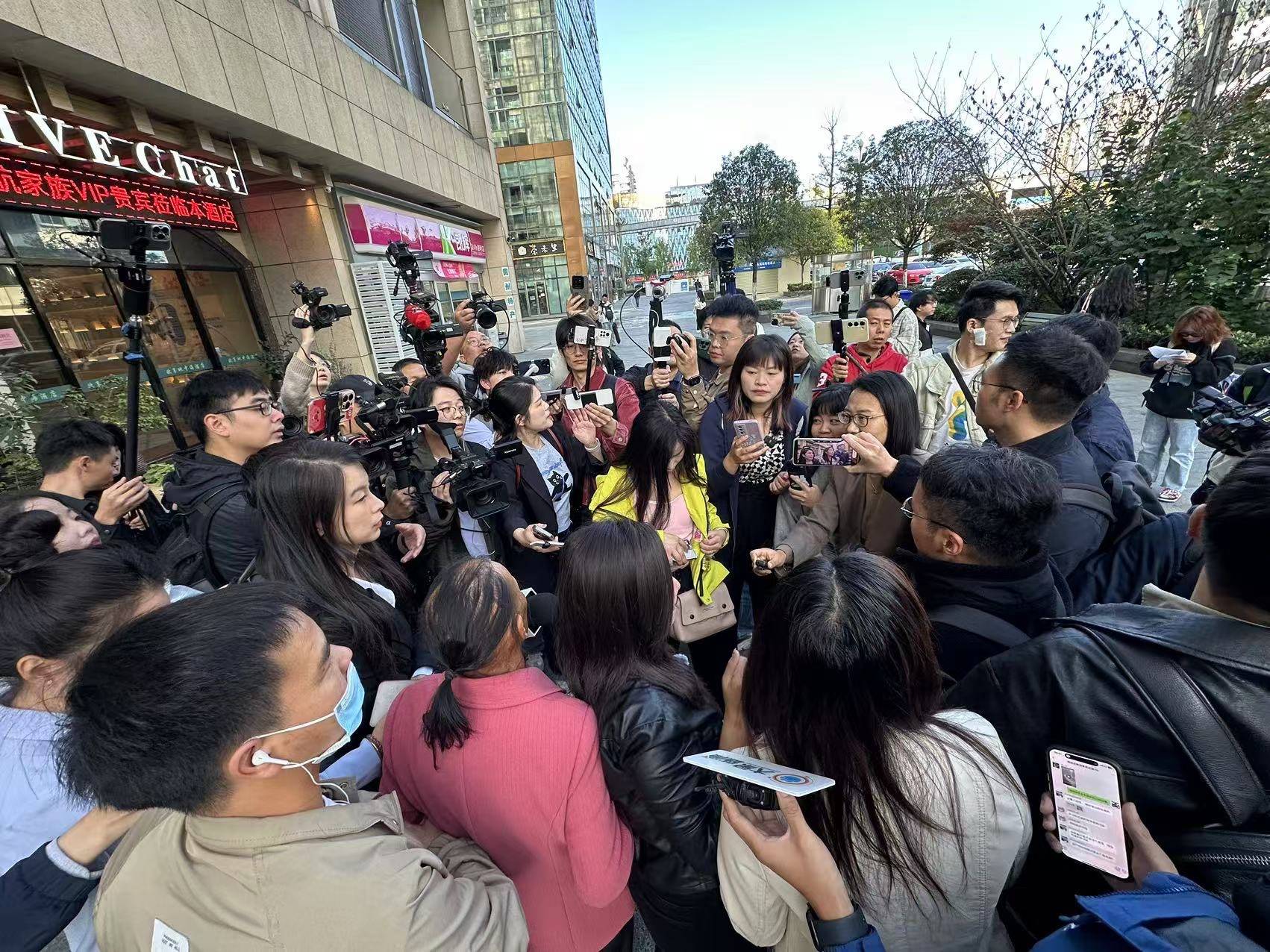 死刑！余华英拐卖儿童案重审宣判<strong></p>
<p>证券天津</strong>，其当庭表示上诉