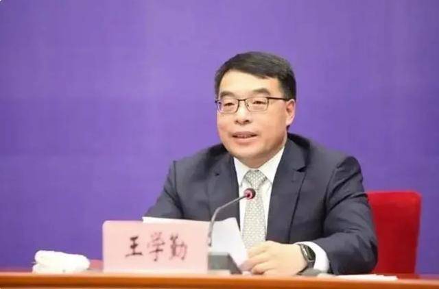 卸任市委书记3天后<strong></p>
<p>资本证券</strong>，55岁的他任省政府党组成员！