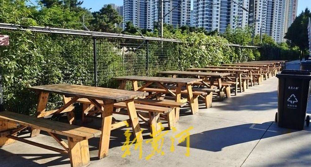 秦皇岛一网红夜市被指违规占用规划绿地却经营4年之久<strong></p>
<p>西安证券</strong>，当地回应：无审批手续 | 刚调查