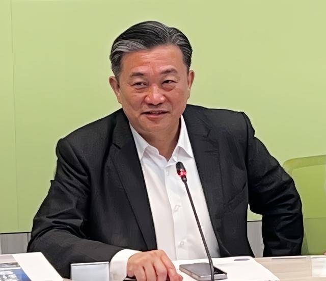 王定宇称《光辉岁月》《海阔天空》在大陆不能唱<strong></p>
<p>证券题</strong>，台网友轰：造谣一张嘴