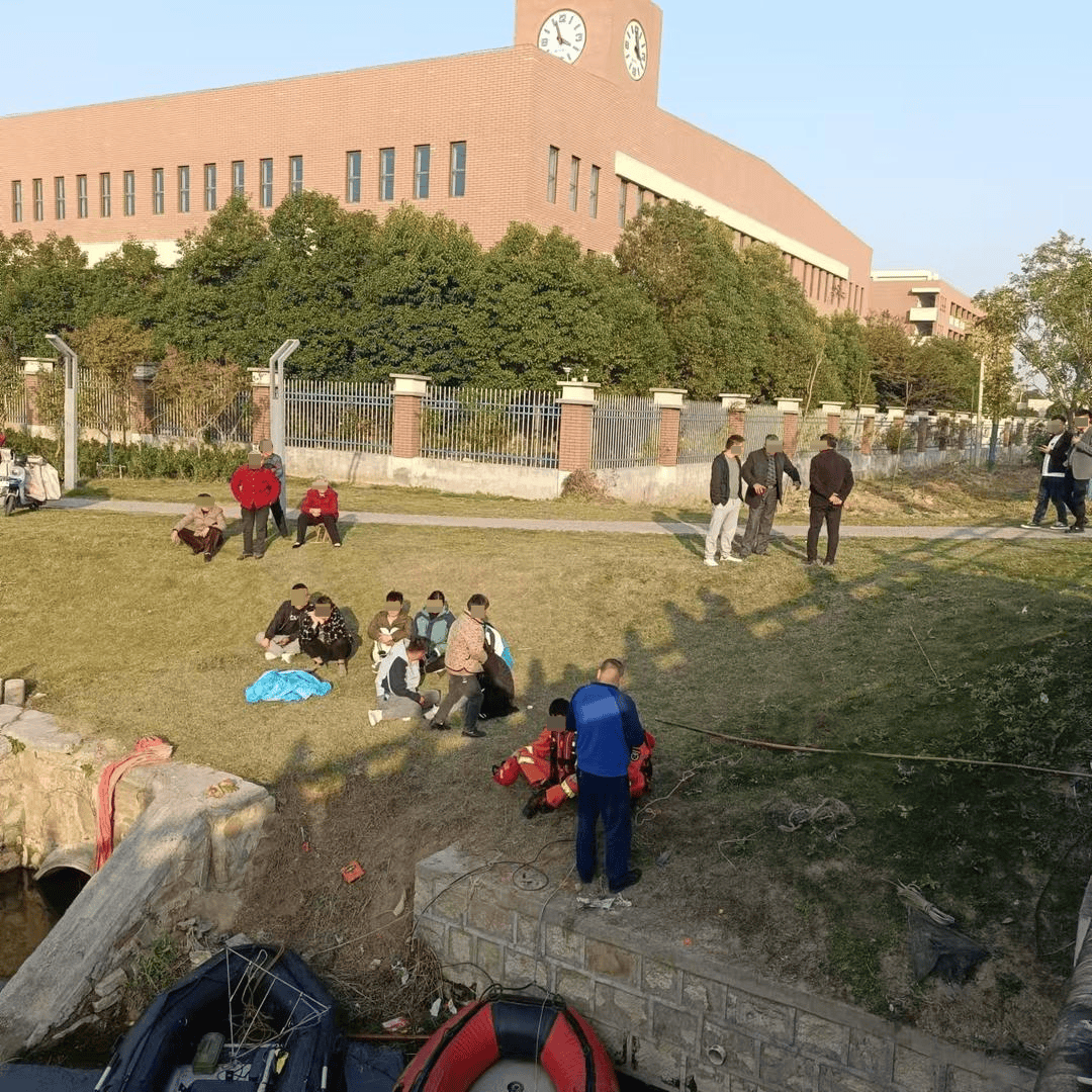 家属称读高一儿子跳桥轻生<strong></p>
<p>有哪些证券公司</strong>，丈夫营救身亡其子仍失联 警方：已有人员在现场