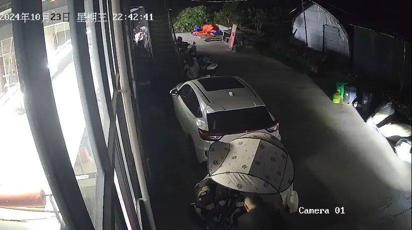 “我车被偷了<strong></p>
<p>证券公司有哪些</strong>，车上有块毒猪肉！”男子深夜报警，结局大反转