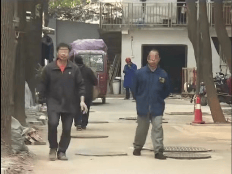 长沙一小区变“井”区：9栋楼井盖多达170个<strong></p>
<p>证券公司有哪些</strong>，施工方称地下管网复杂只能加井