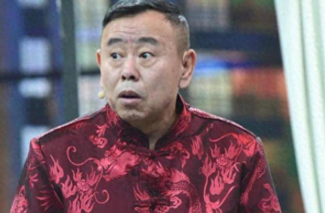 潘长江：我钱花一辈子也花不完<strong></p>
<p>证券上市公司</strong>，如今67岁却越活越“糊涂”了