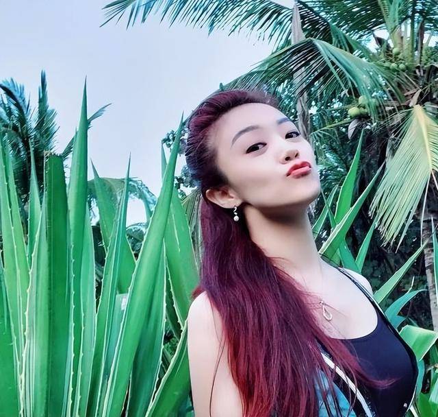 玖月奇迹被曝复婚！王小玮身形臃肿疑怀孕<strong></p>
<p>深圳证券交易</strong>，分开真是因为不生娃？