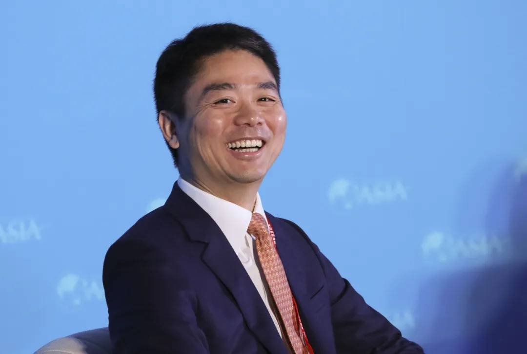 多位老师回应“刘强东发10万现金”<strong></p>
<p>证券信托</strong>，师生旧合照曝光
