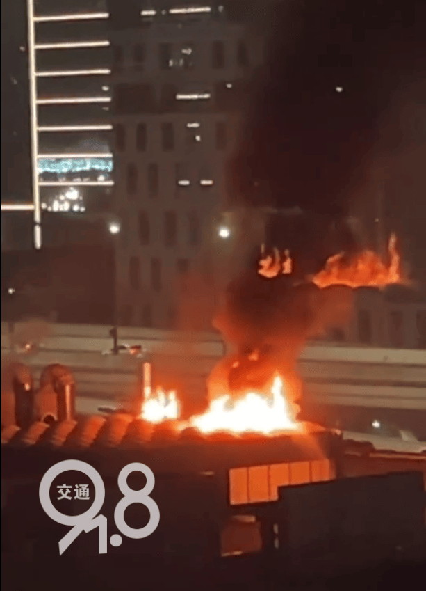 刚刚<strong></p>
<p>证券从业考</strong>！杭州一建筑突发爆炸！