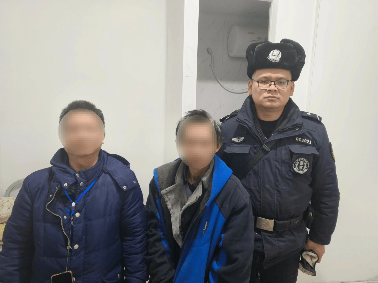男子失联17年流落乌鲁木齐打工生病<strong></p>
<p>微信证券</strong>，警方相助帮他找到亲人！弟弟：我们一直在找他