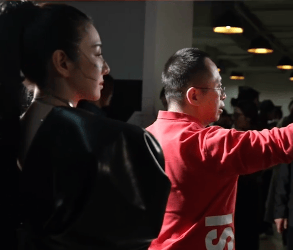 周鸿祎回应参演的短剧辣眼睛：黄奕诱惑<strong></p>
<p>国融证券</strong>我的剧情是DeepSeek设计的