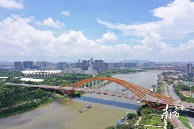 给五区干部开会<strong></p>
<p>证券的佣金</strong>，佛山市委书记发出“灵魂三问”