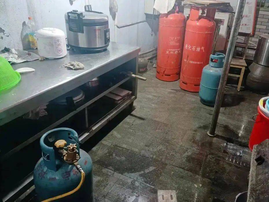 餐饮店老板注意<strong></p>
<p>建设证券</strong>！这些消防安全隐患需警惕→