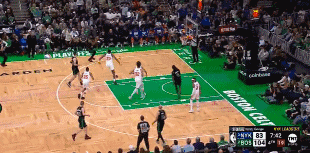 NBA季后赛|知耻后勇<strong></p>
<p>华金证券</strong>，绿军127：102尼克斯，扳回一城
