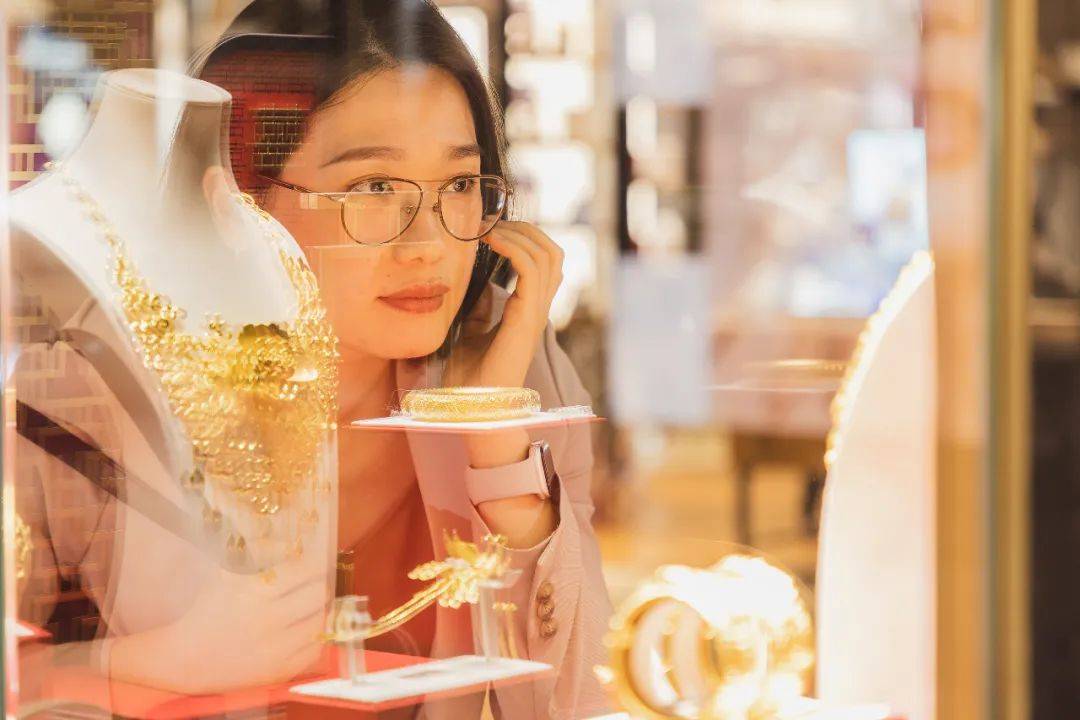 太突然！金价连续大跌，“买个手镯，半个月缩水2000多元<strong></p>
<p>华金证券</strong>。”