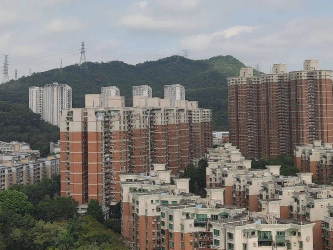 “一小时飞过8架”“感觉屋在抖”！深圳有小区遭遇<strong></p>
<p>货币证券</strong>，市民：睡不着