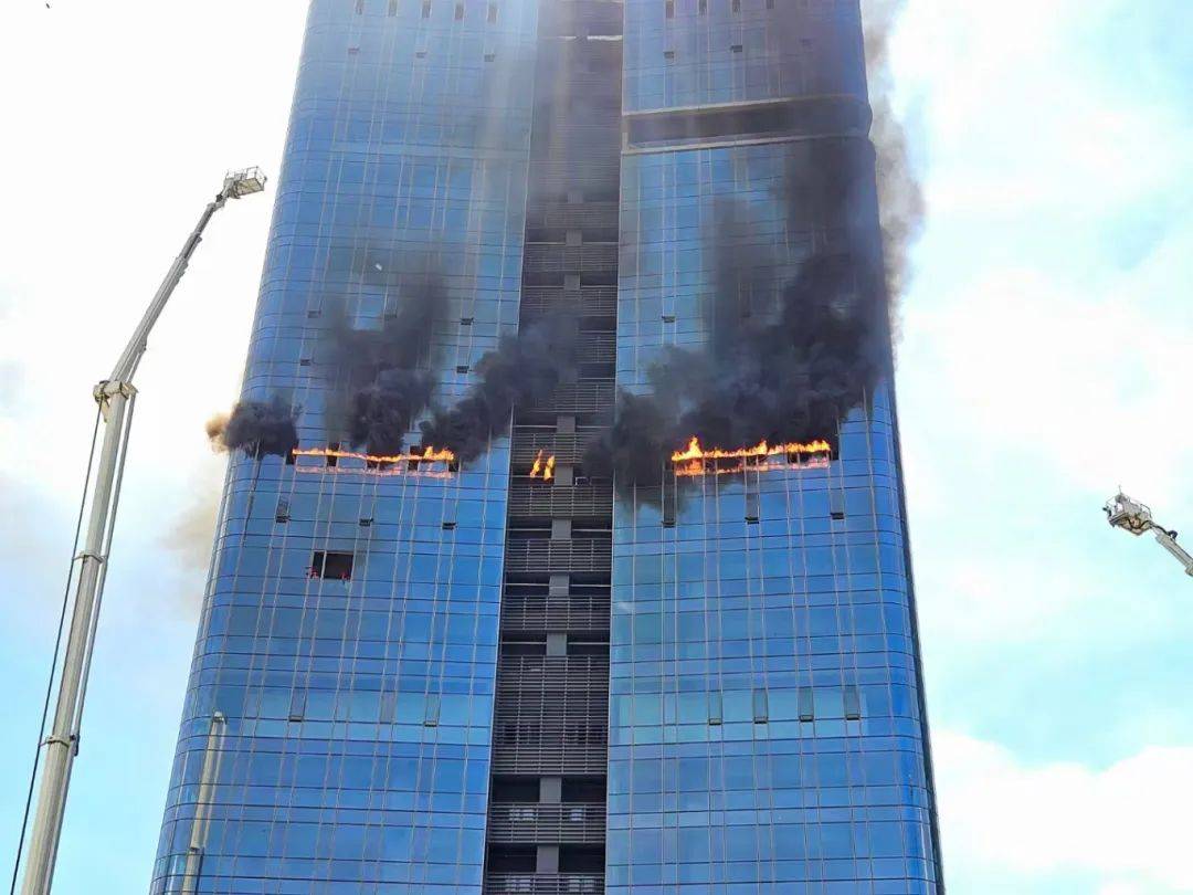深圳一高层写字楼浓烟滚滚？多名市民目击<strong></p>
<p>证券校招</strong>！消防部门发布公告
