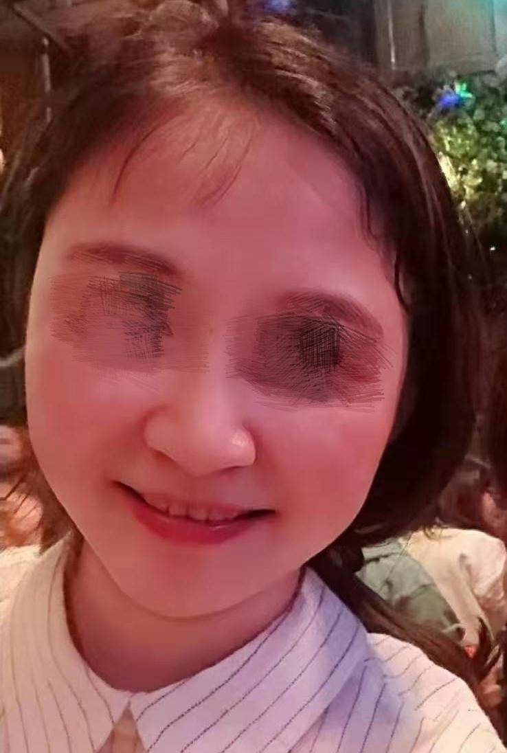 女校长涉嫌诈骗数千万后跳江身亡<strong></p>
<p>手机证券开户</strong>，29人起诉其父等三被告案将于8日二审开庭