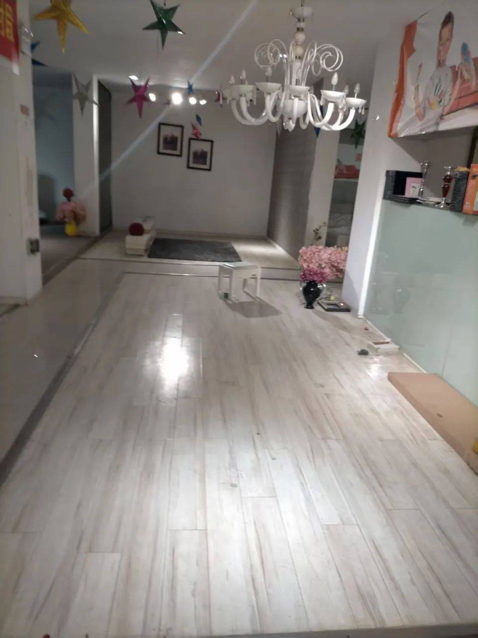 湖南一女子称价值百万家具失踪5年难立案：二房东是民警<strong></p>
<p>证券投资报告</strong>，其父系退休县领导