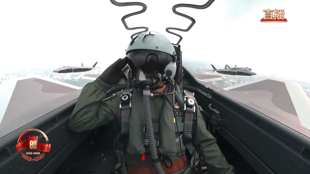 歼-20S、歼-15DT、歼-35……震撼亮相<strong></p>
<p>飞利信 股票</strong>！