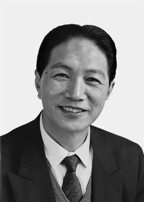 辽宁省人大常委会原副主任毕锡桢逝世<strong></p>
<p>今日大盘股票行情</strong>，曾任大连市委书记