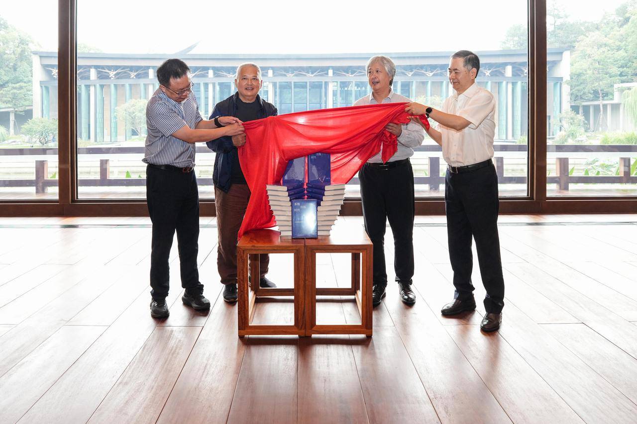 传统出版如何突围<strong></p>
<p>时代出版股票</strong>?《多维出版时代》6位出版领军者这样说