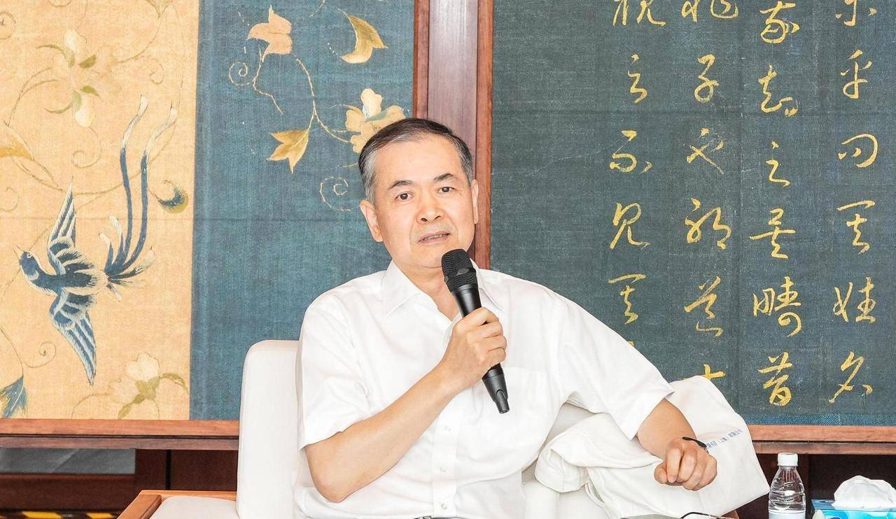 传统出版如何突围<strong></p>
<p>时代出版股票</strong>?《多维出版时代》6位出版领军者这样说