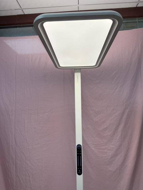 雷士照明护眼灯怎么样<strong></p>
<p>雷士照明股票</strong>?书客、雷士、柏曼护眼大路灯实测PK对决