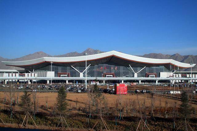 雷士照明点亮40+机场<strong></p>
<p>雷士照明股票</strong>,见证中国民航迎光腾飞