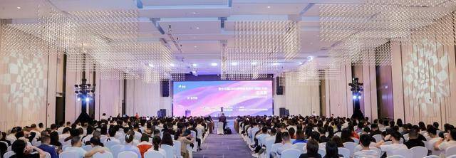 14年携手祝融奖，雷士照明以光为媒，重塑“照明创新图鉴”